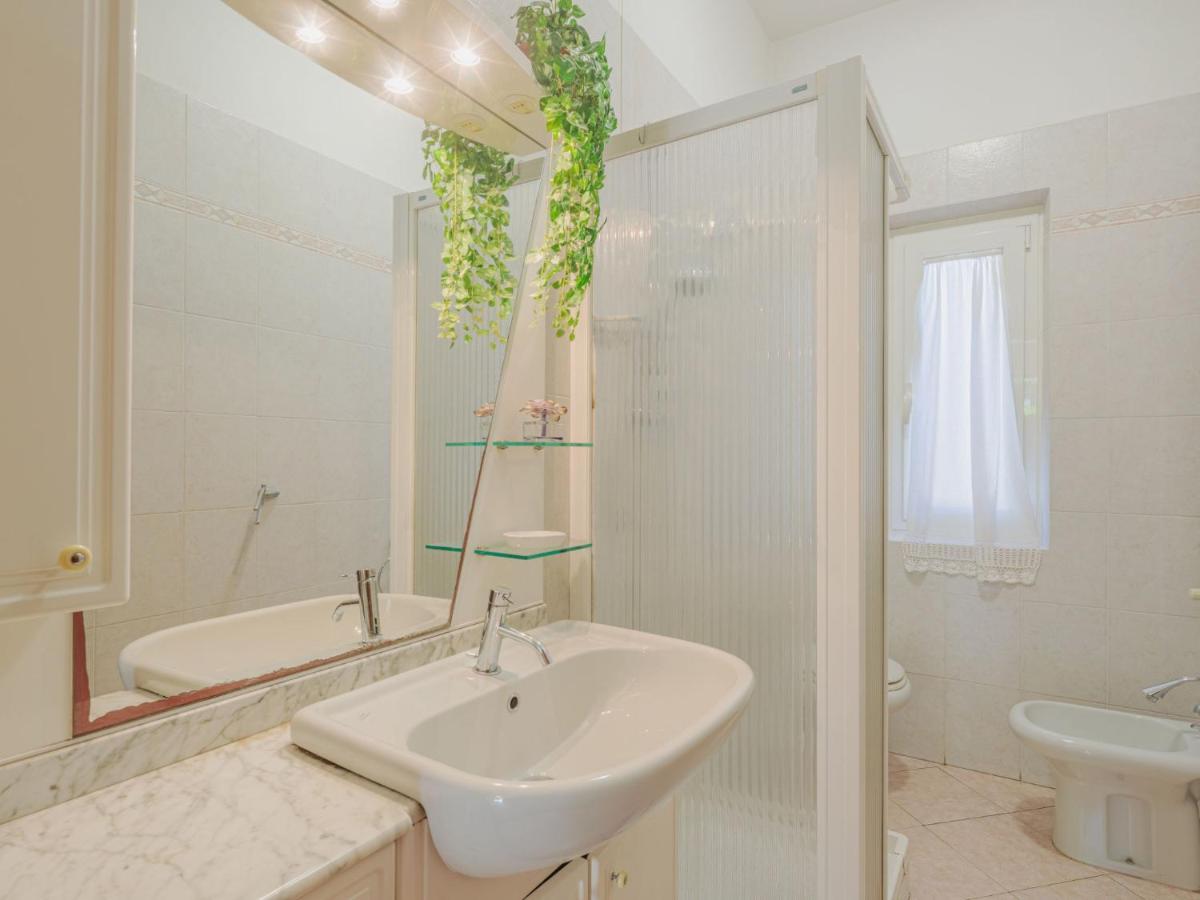 Apartment Emiliano By Interhome Marina di Massa Ngoại thất bức ảnh